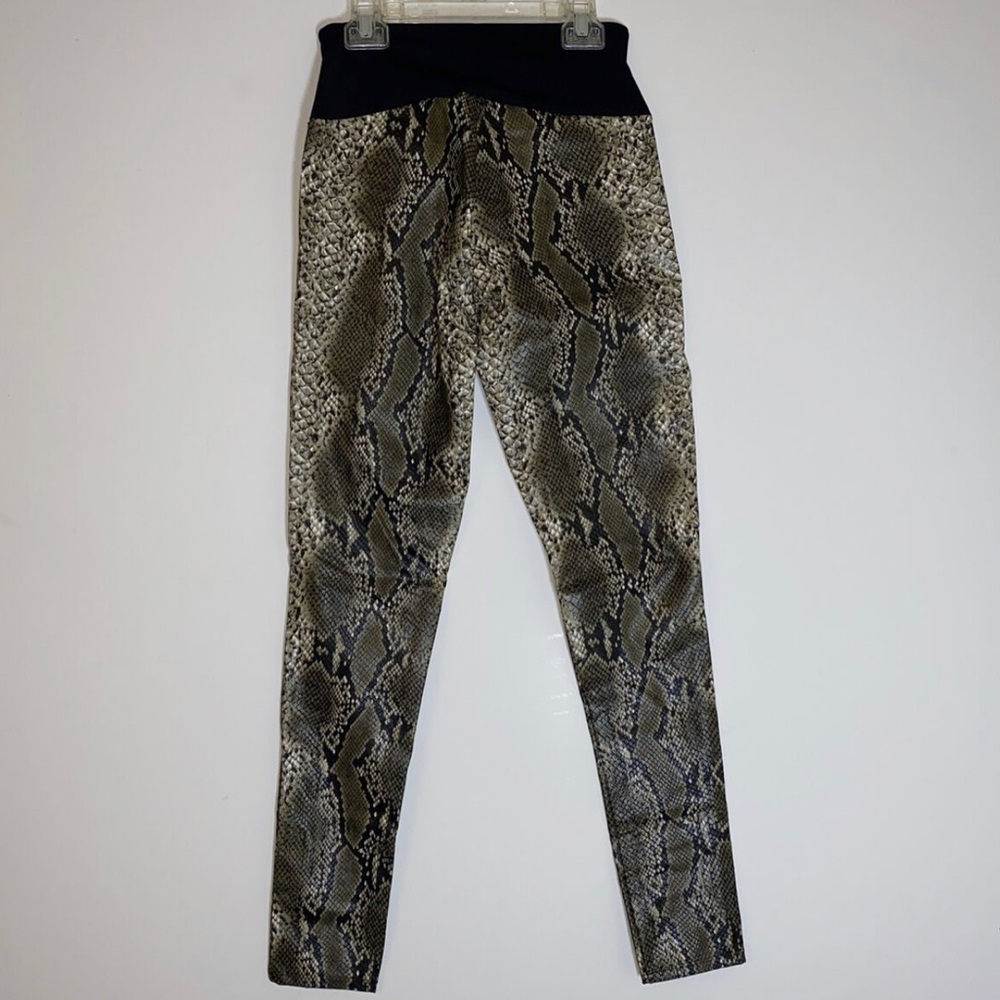 SPANX Assets (Small) Faux Leather leggings (Shaping Smoothing) SNATCHED BOD! - Picture 4 of 10